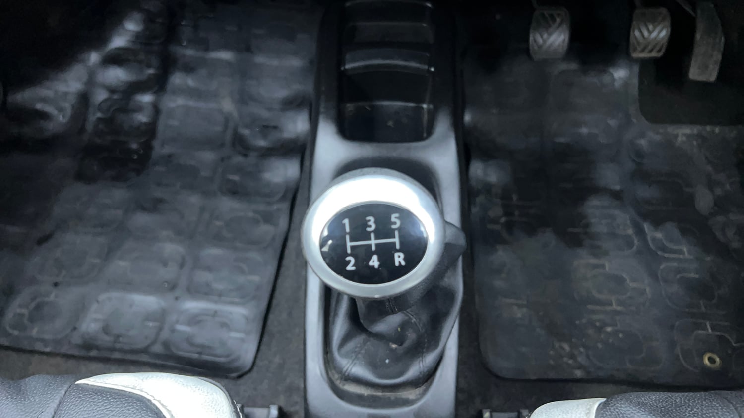 Used 2014 Maruti Suzuki Wagon R LXI Petrol Manual interior GEAR  KNOB VIEW