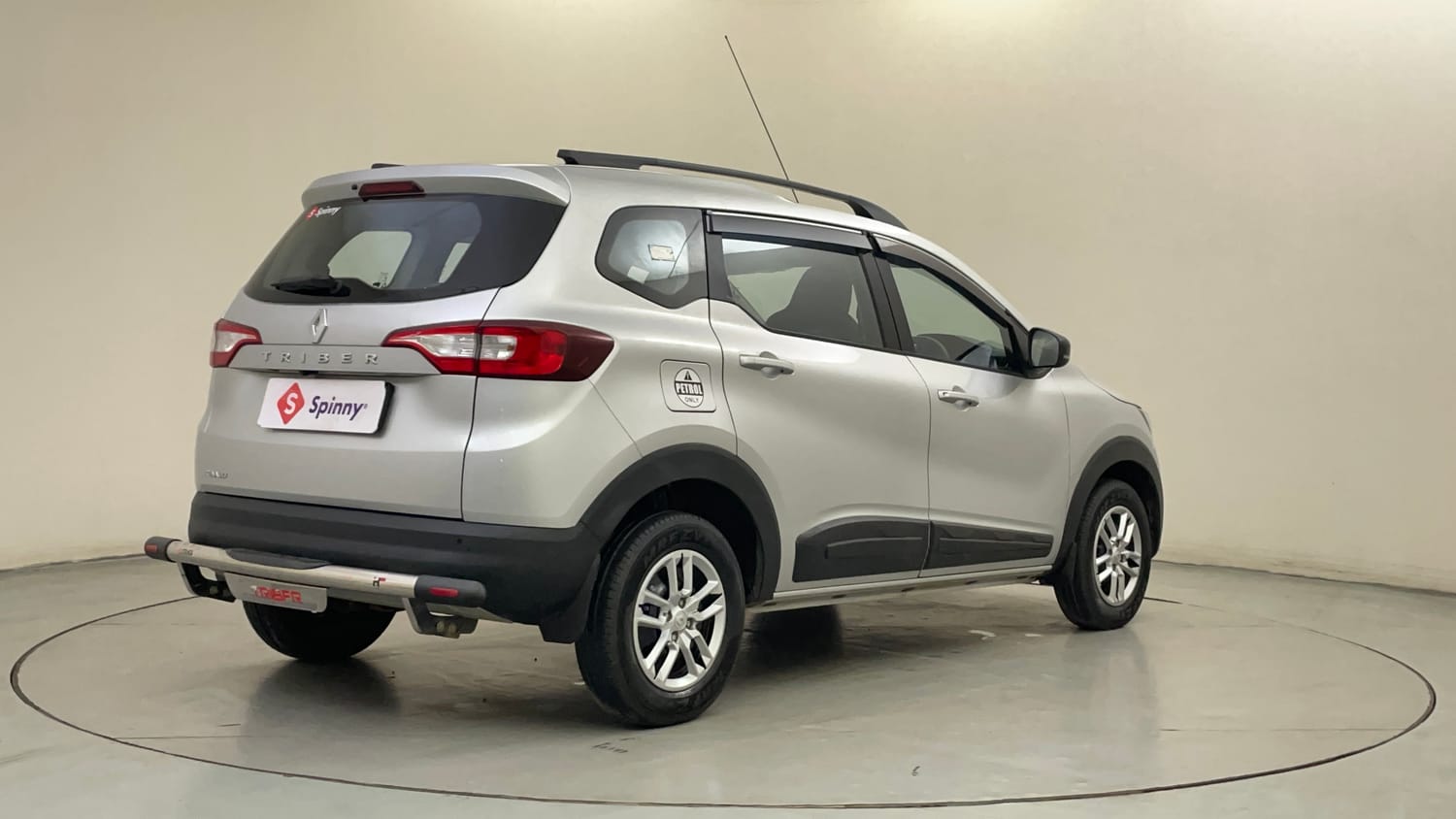 Used 2024 Renault Triber RXT Petrol Manual exterior RIGHT REAR CORNER VIEW