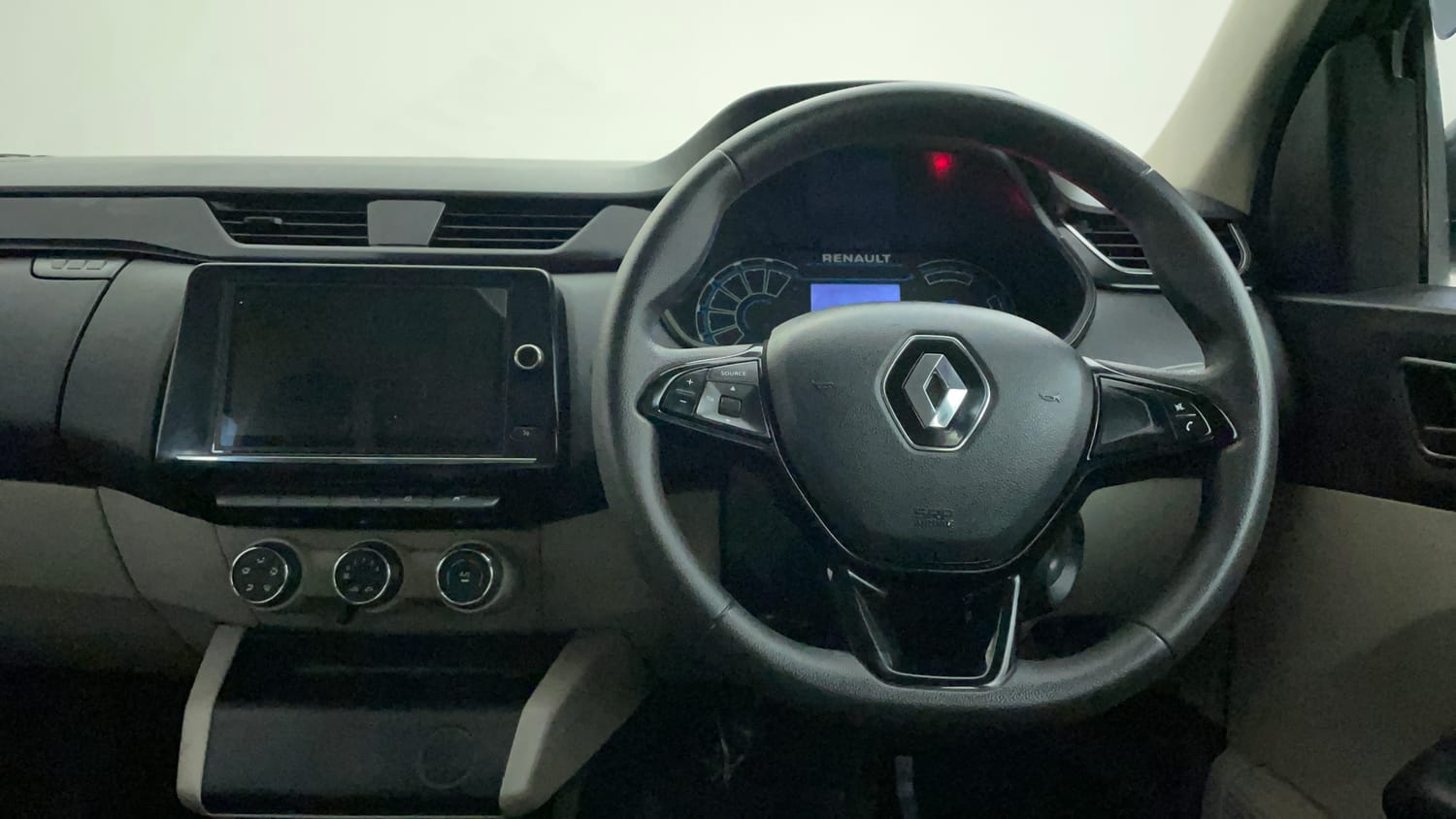 Used 2024 Renault Triber RXT Petrol Manual interior STEERING VIEW