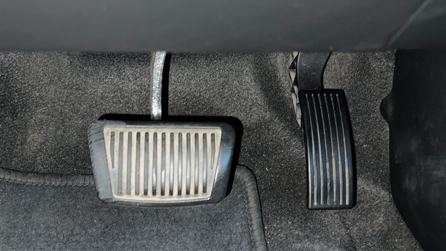 Used 2022 Hyundai Venue S (O) 1.0 Turbo DCT Petrol Automatic interior PEDALS VIEW