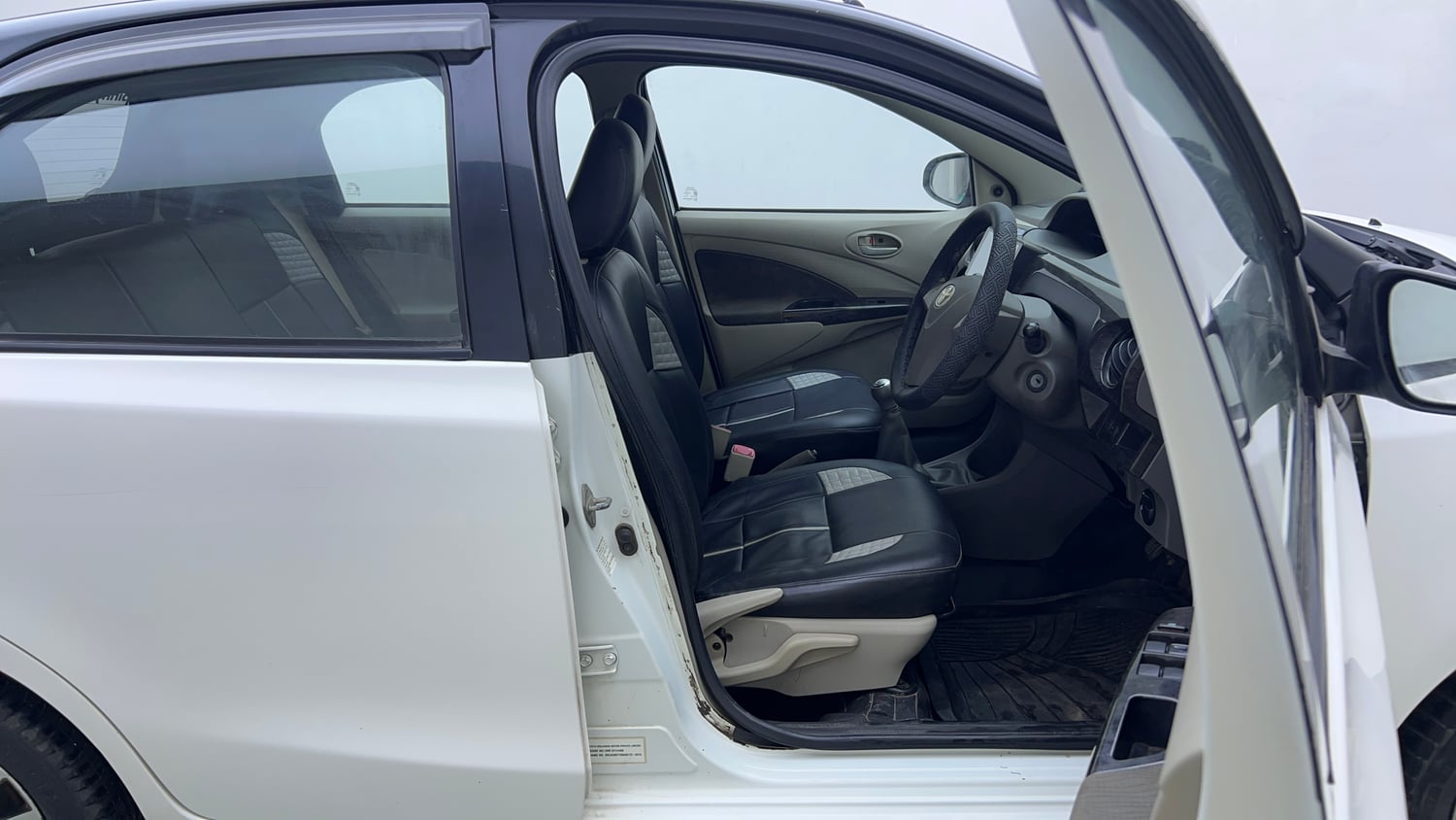 Used 2016 Toyota Etios Liva V Petrol Manual interior RIGHT SIDE FRONT DOOR CABIN VIEW