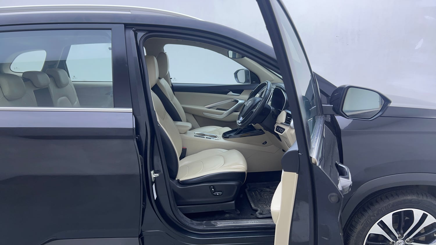 Used 2021 MG Motors Hector Sharp 1.5 Petrol Turbo DCT Petrol Automatic interior RIGHT SIDE FRONT DOOR CABIN VIEW