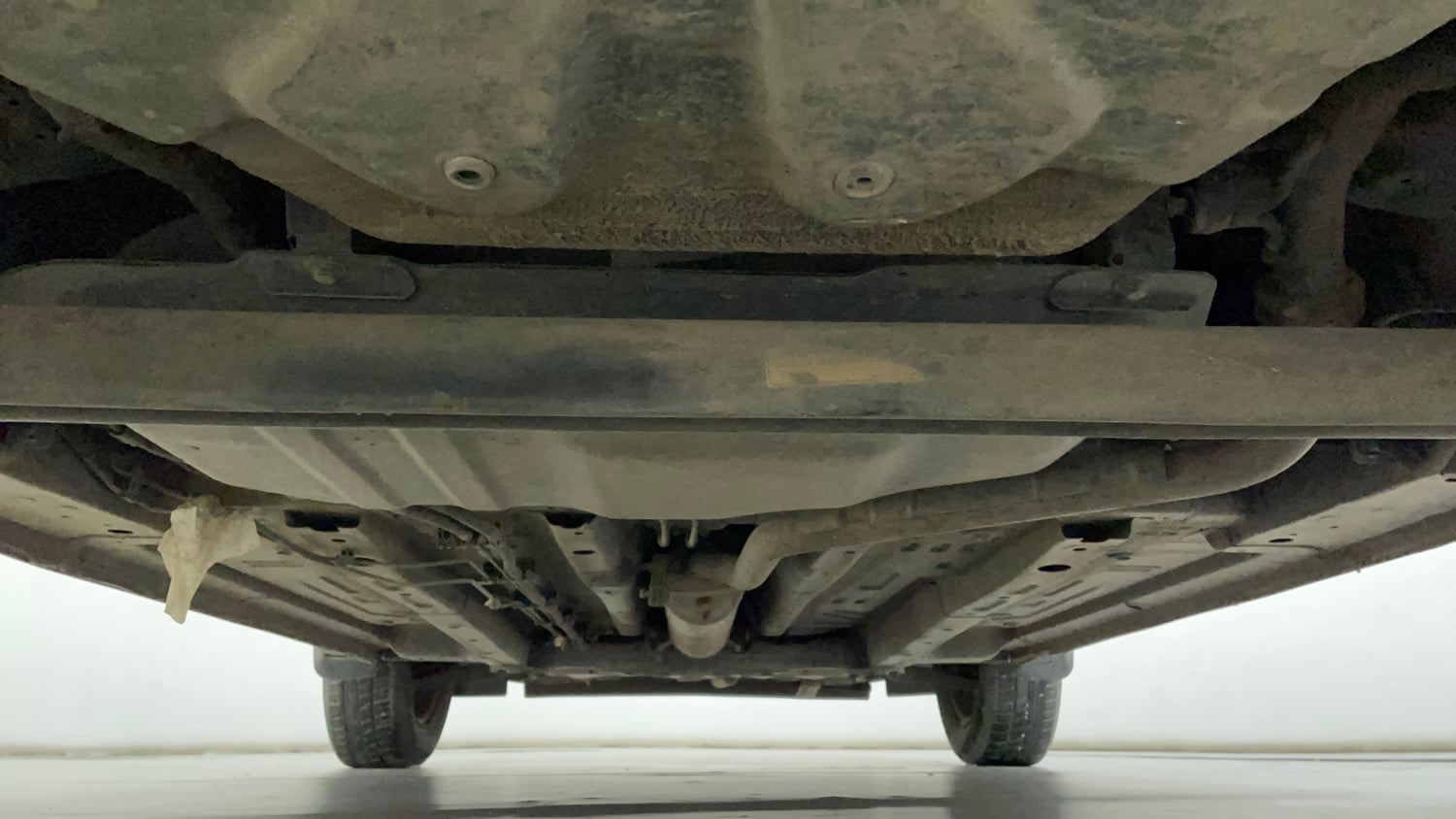 Used 2023 Tata Punch Adventure Rhythm Pack MT Petrol Manual extra REAR UNDERBODY VIEW (TAKEN FROM REAR)