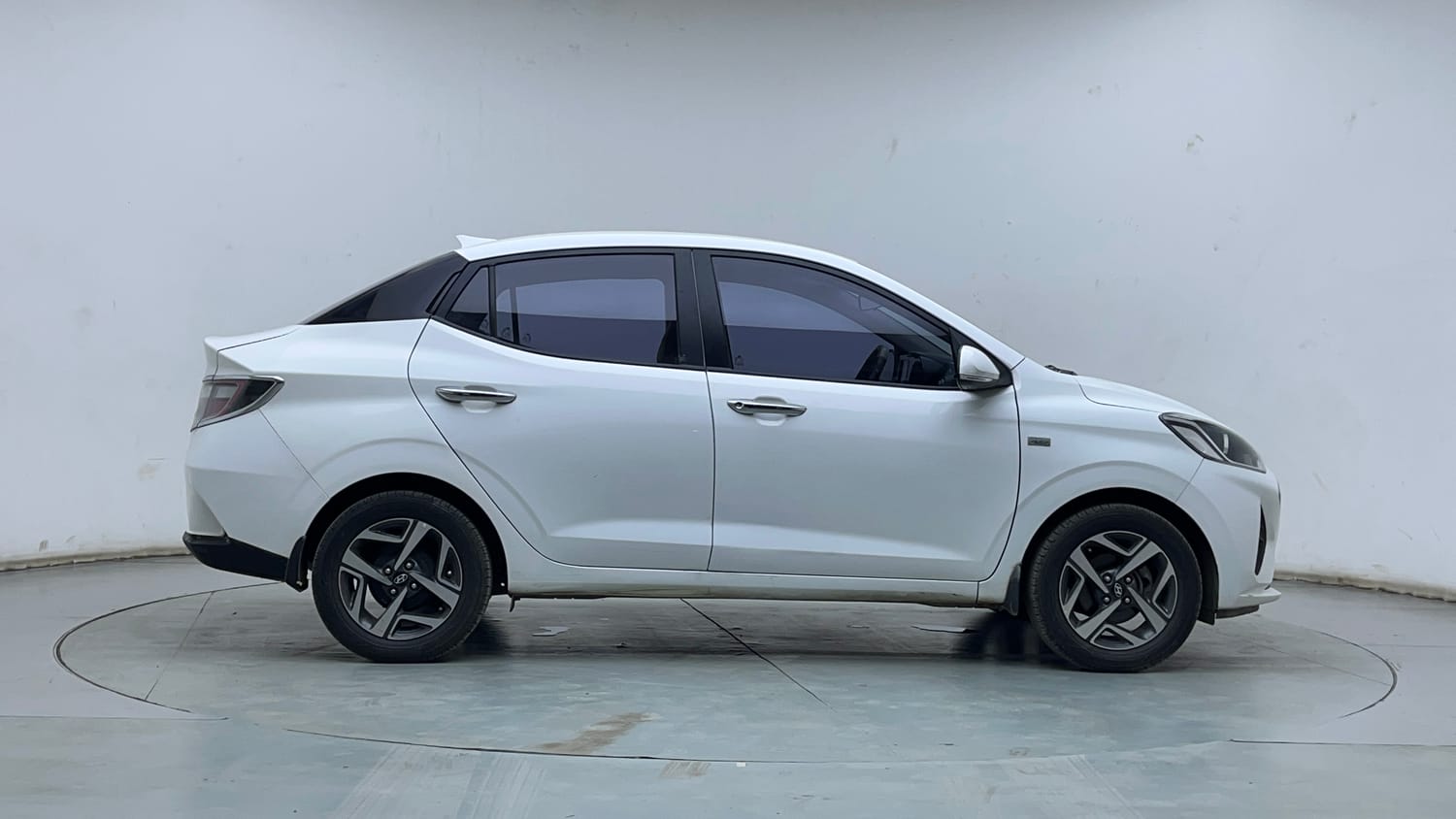 Used 2021 Hyundai Aura SX Plus 1.2 AMT Petrol Petrol Automatic exterior RIGHT SIDE VIEW
