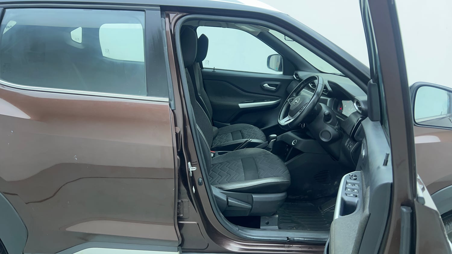 Used 2021 Nissan Magnite XV Premium Turbo CVT Petrol Automatic interior RIGHT SIDE FRONT DOOR CABIN VIEW