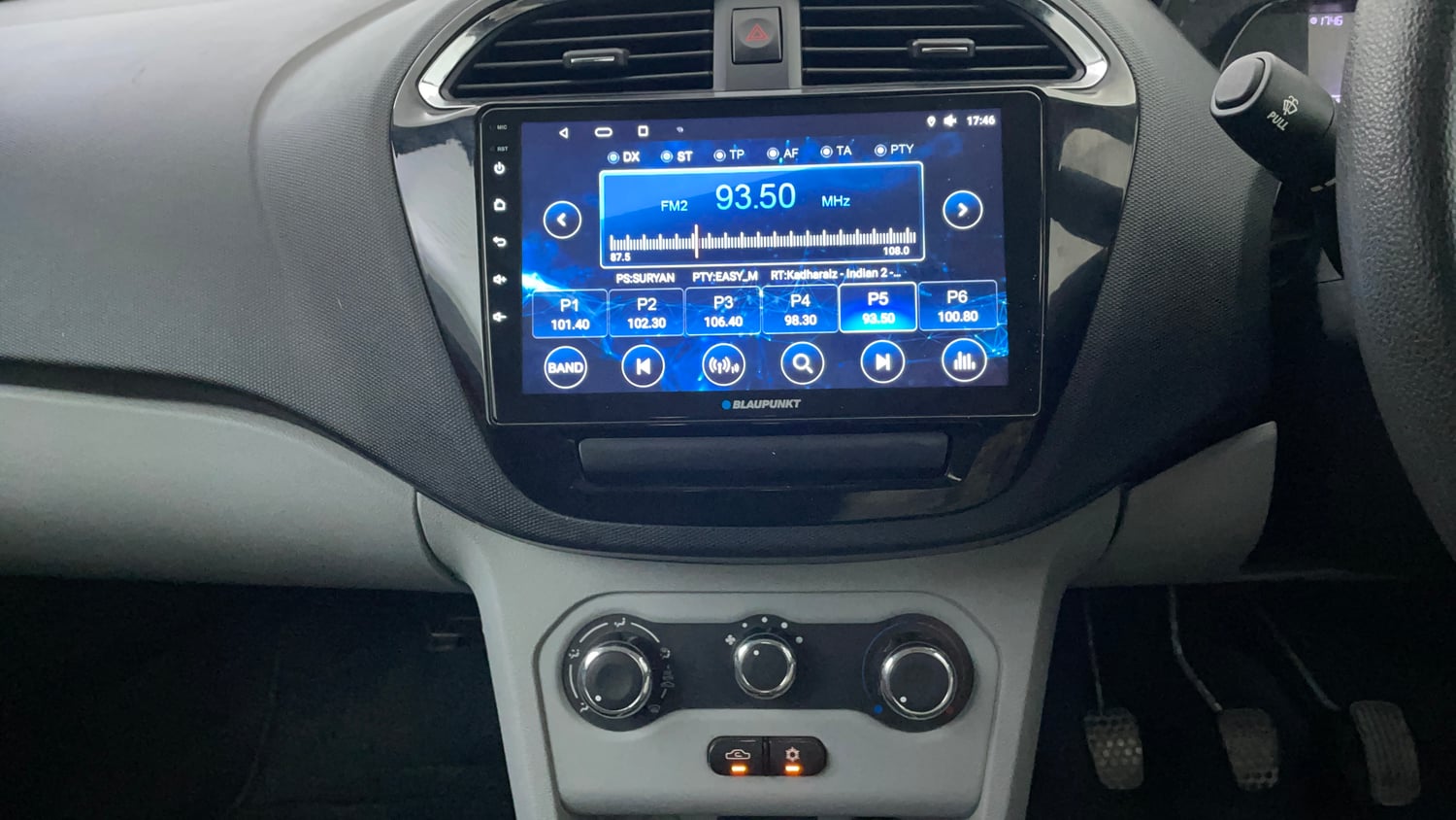 Used 2023 Tata Tiago XT (O) Petrol Manual interior MUSIC SYSTEM & AC CONTROL VIEW
