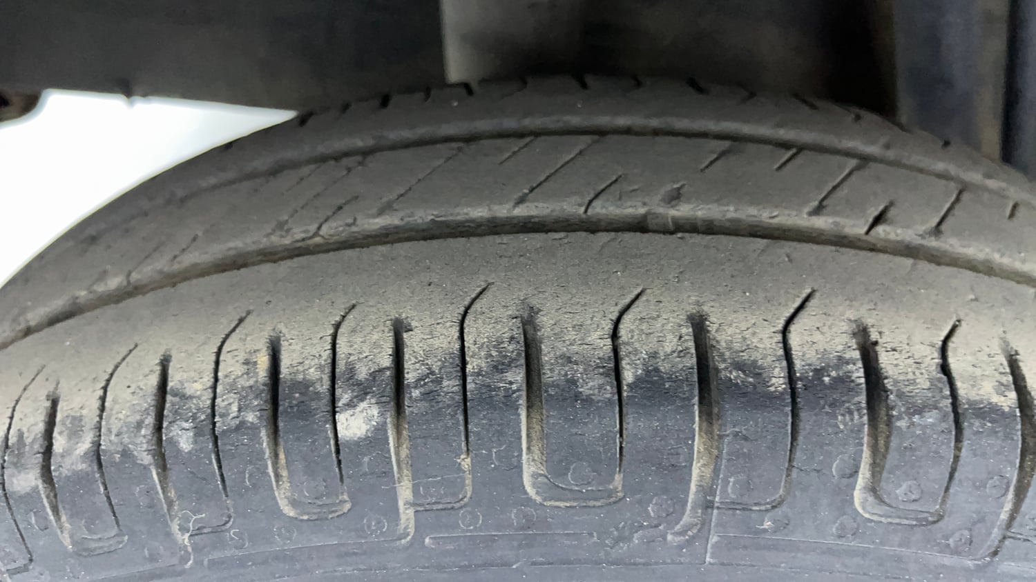 Used 2018 Renault Kwid 1.0 RXT Petrol Manual tyres RIGHT REAR TYRE TREAD VIEW
