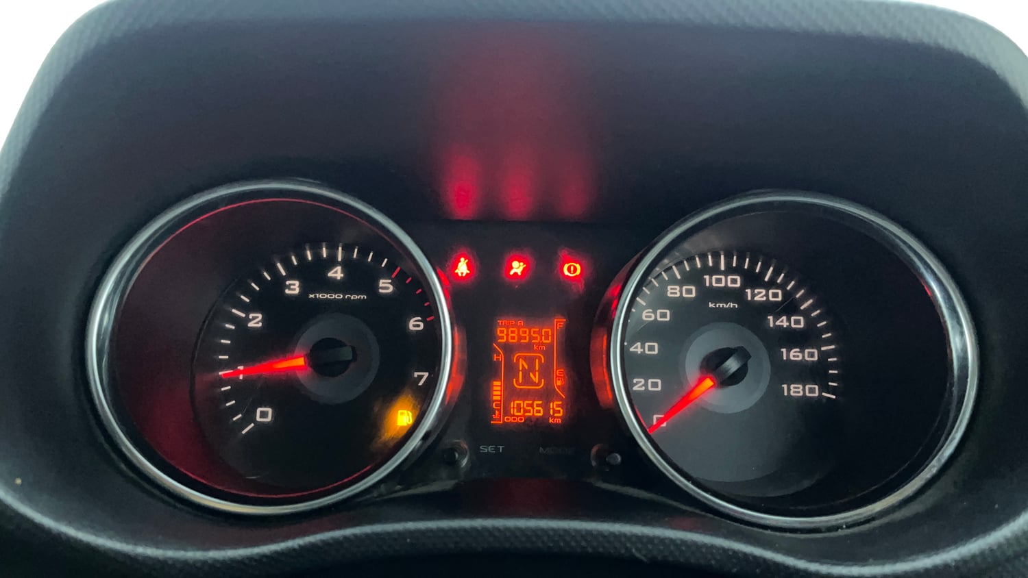 Used 2016 Mahindra TUV300 T8 Diesel Manual interior CLUSTERMETER VIEW