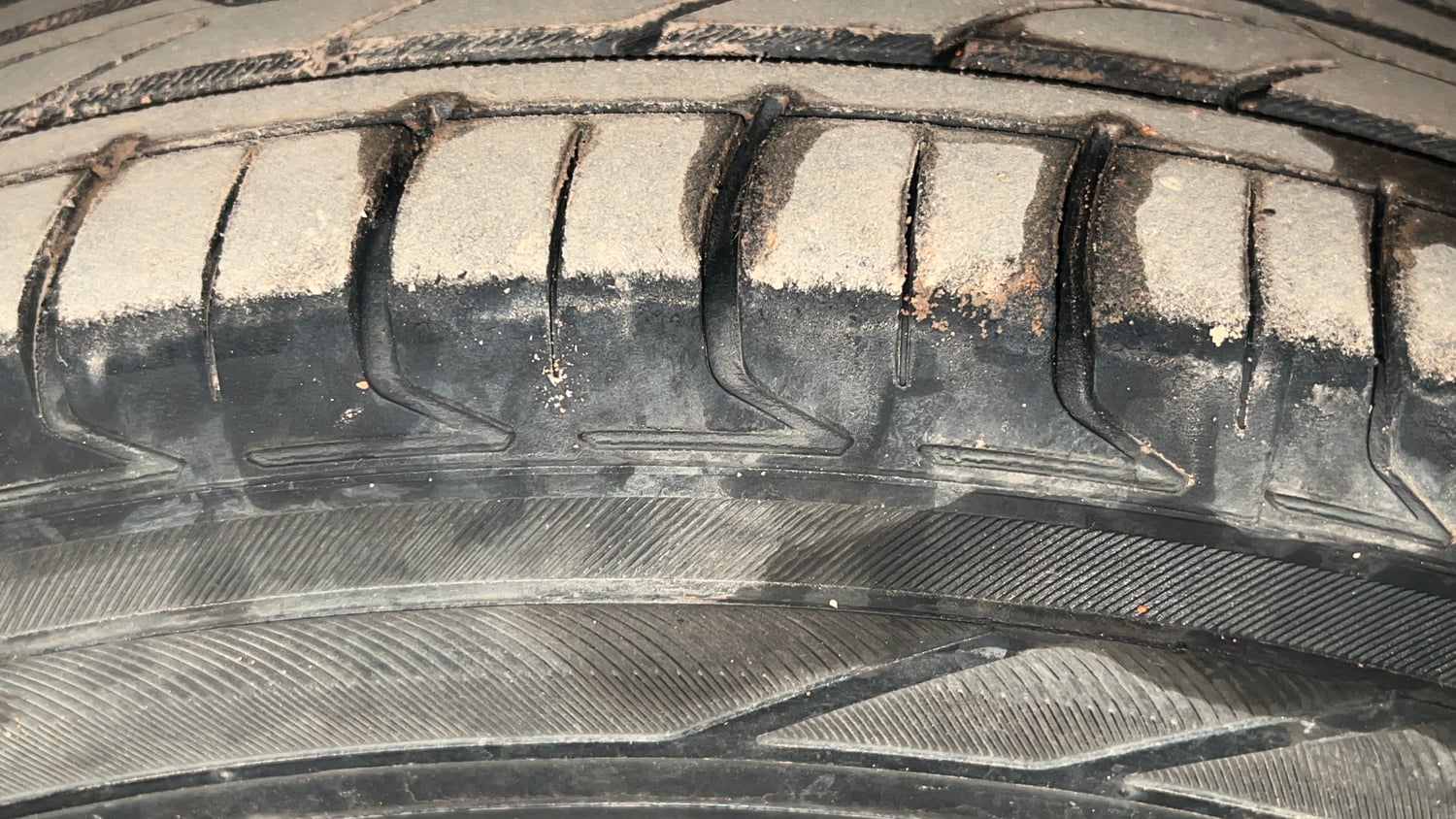 Used 2018 Hyundai Creta SX 1.6 CRDi (O) Diesel Manual tyres RIGHT FRONT TYRE TREAD VIEW