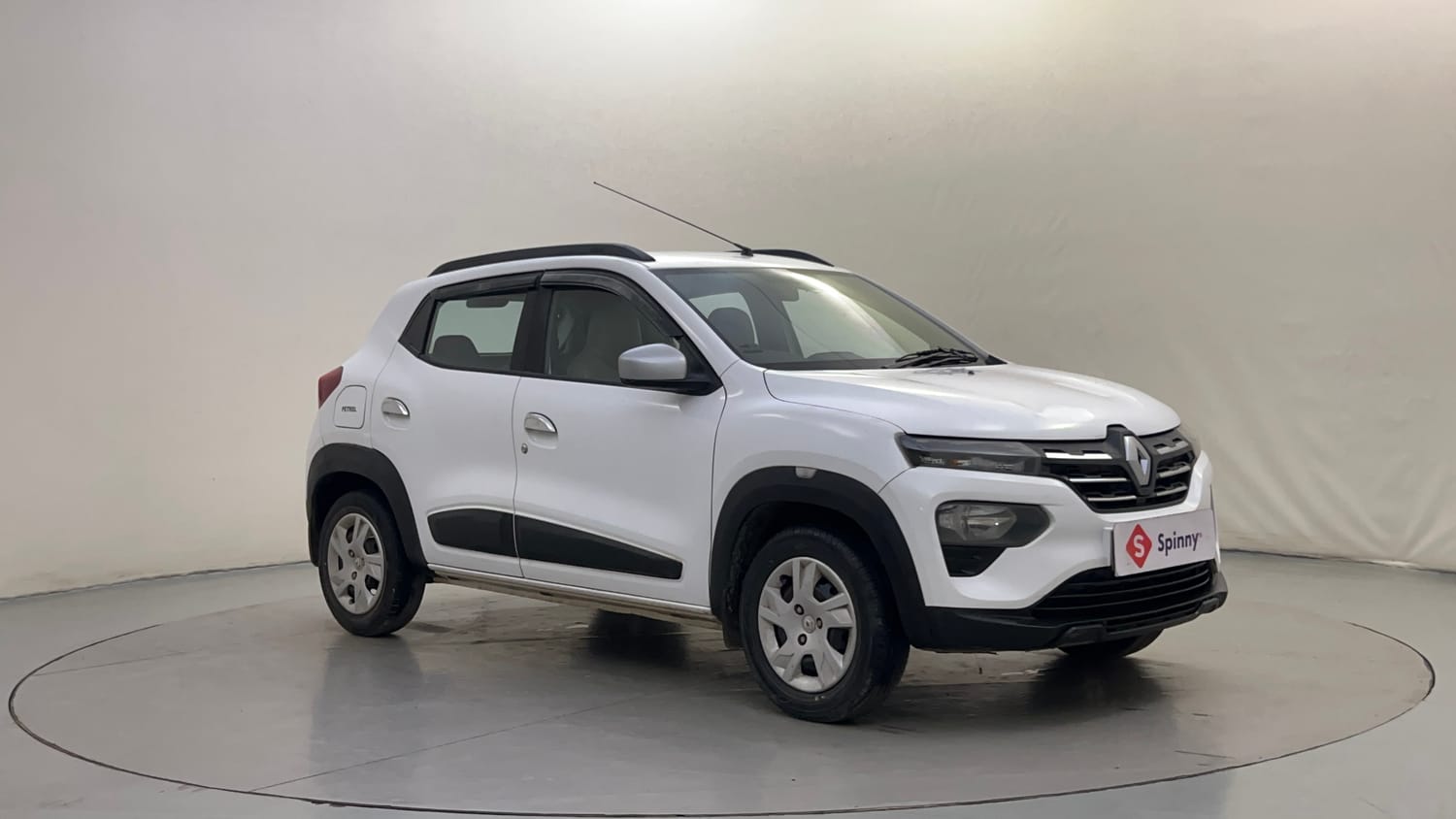 Used 2022 Renault Kwid RXT 1.0 Petrol Manual exterior RIGHT FRONT CORNER VIEW