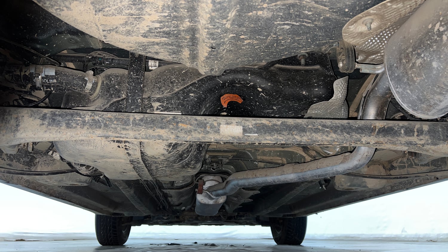 Used 2022 Mahindra XUV 300 W8 (O) 1.2 Petrol AMT Petrol Automatic extra REAR UNDERBODY VIEW (TAKEN FROM REAR)