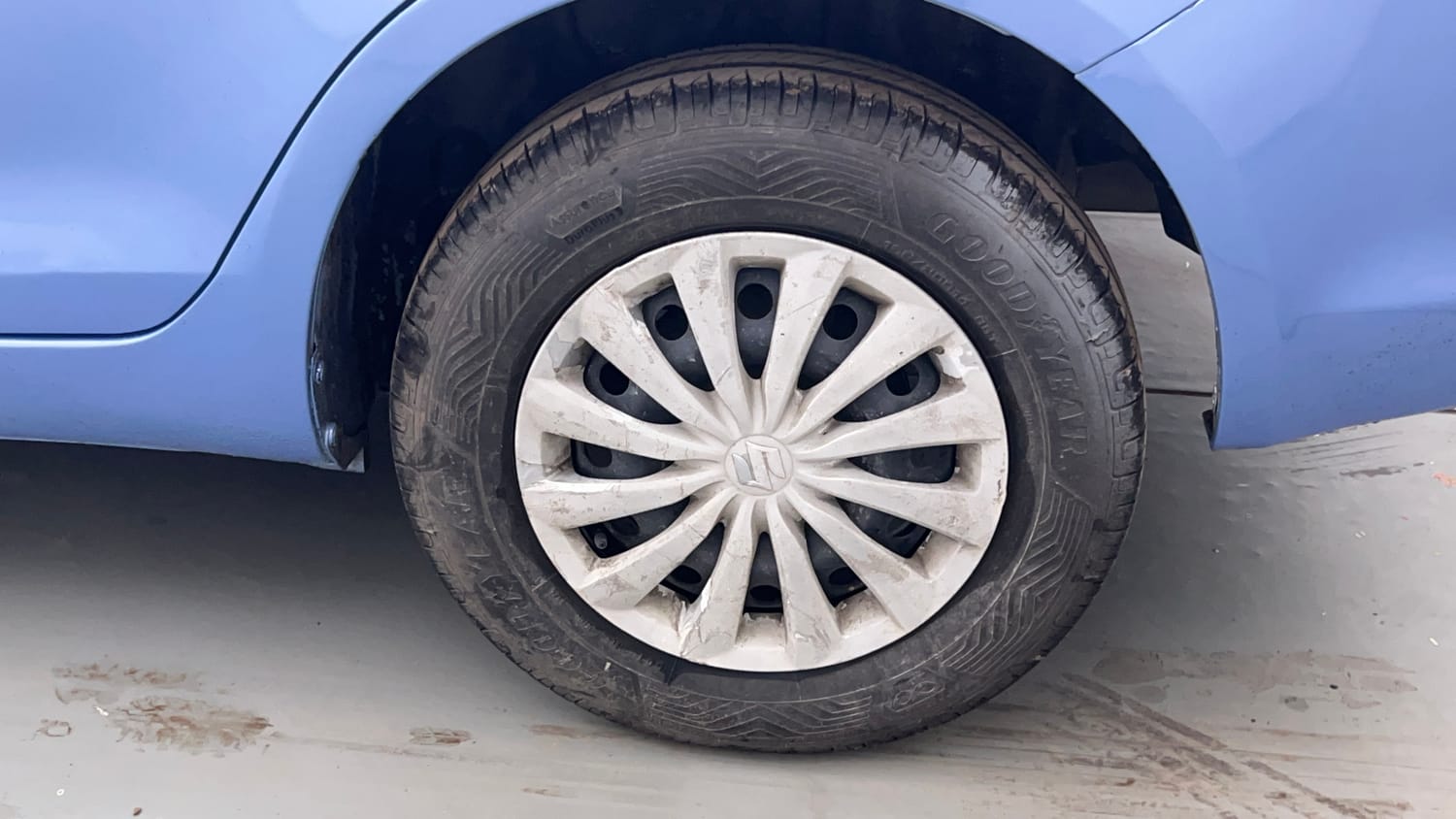 Used 2015 Maruti Suzuki Swift Dzire VXI Petrol Manual tyres LEFT REAR TYRE RIM VIEW