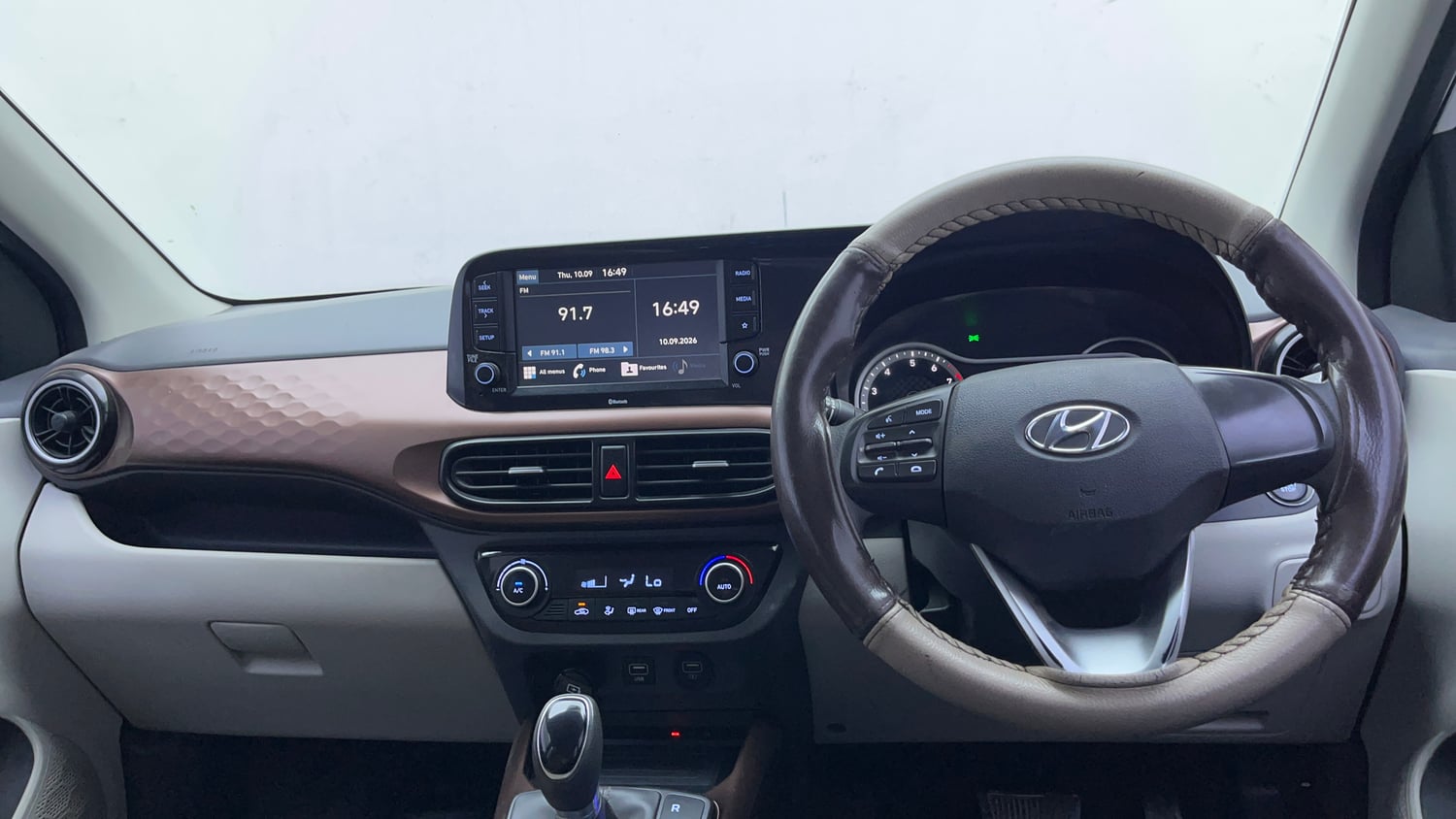 Used 2021 Hyundai Aura SX Plus 1.2 AMT Petrol Petrol Automatic interior DASHBOARD VIEW