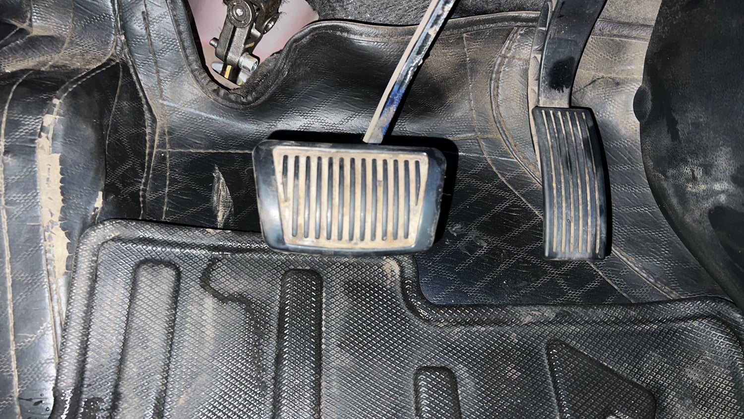 Used 2022 Hyundai i20 Asta (O) 1.2 IVT Petrol Automatic interior PEDALS VIEW
