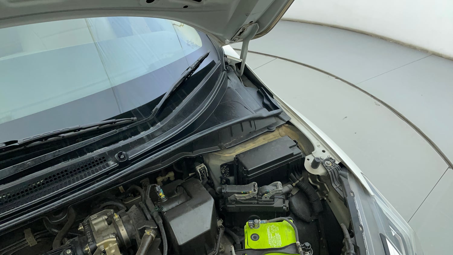 Used 2020 Honda City VX CVT Petrol Petrol Automatic engine ENGINE LEFT SIDE HINGE & APRON VIEW