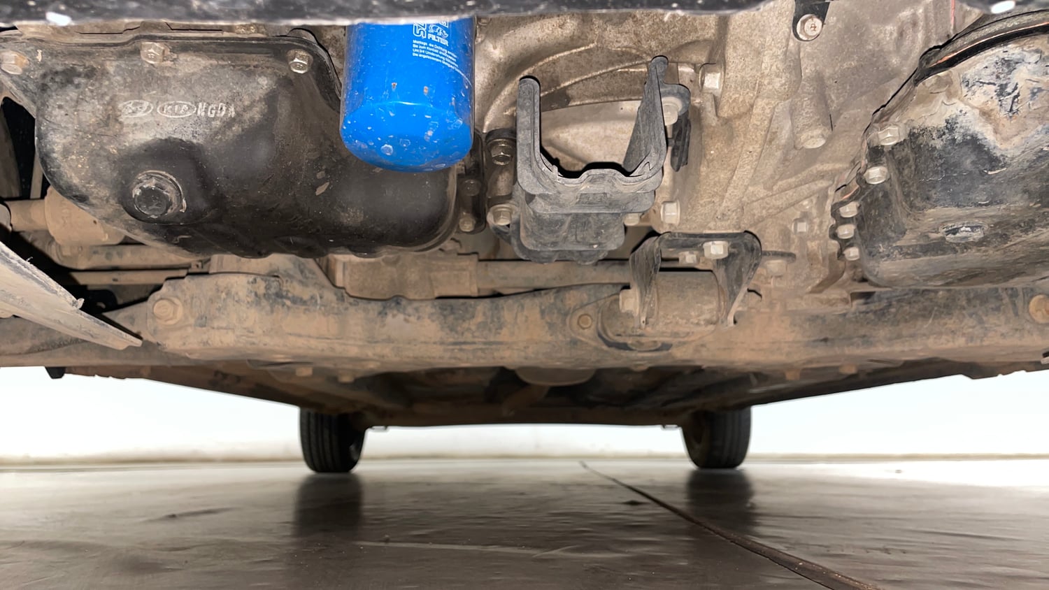 Used 2018 Hyundai Grand i10 Magna AT 1.2 Kappa VTVT Petrol Automatic extra FRONT LEFT UNDERBODY VIEW