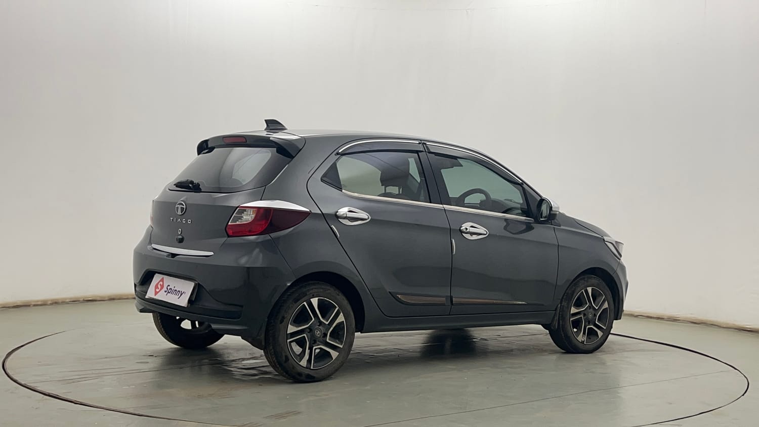Used 2025 Tata Tiago XZ Plus Petrol Manual exterior RIGHT REAR CORNER VIEW