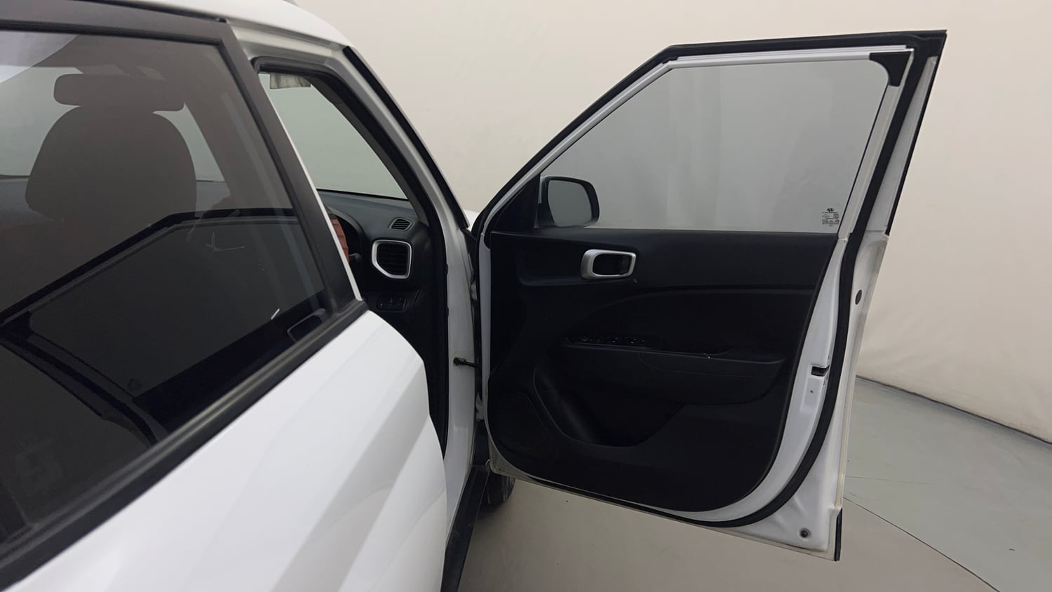 Used 2019 Hyundai Venue SX Plus 1.0 Turbo DCT Petrol Automatic interior RIGHT FRONT DOOR OPEN VIEW