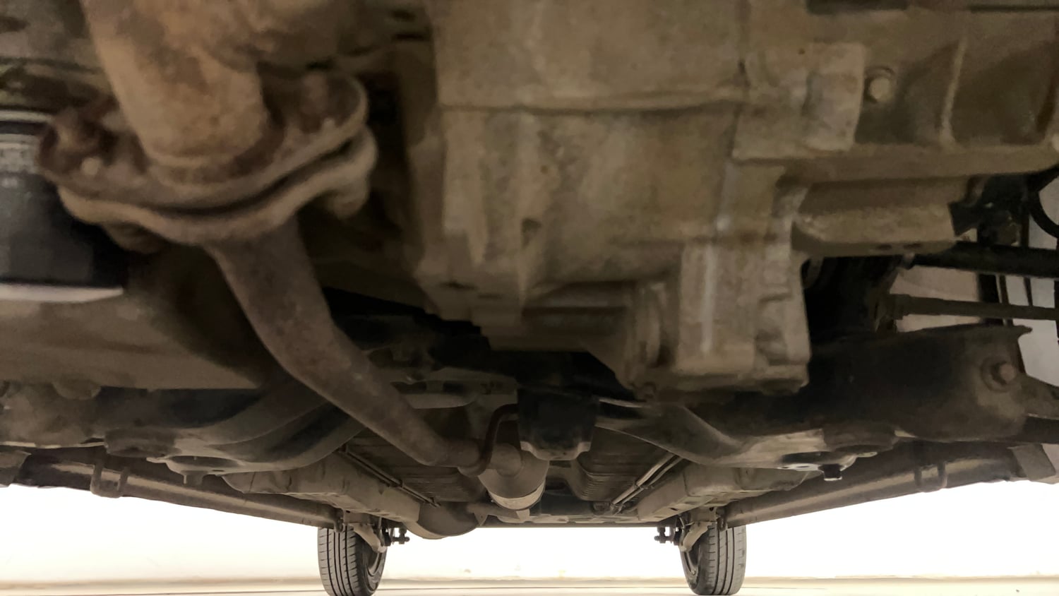 Used 2014 Maruti Suzuki Wagon R VXI Petrol Manual extra FRONT LEFT UNDERBODY VIEW