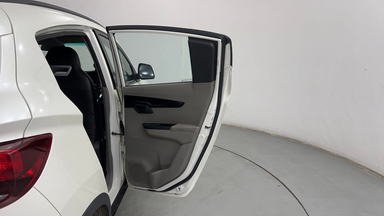 Used 2016 Mahindra KUV100 K8 6 STR Petrol Manual interior RIGHT REAR DOOR OPEN VIEW
