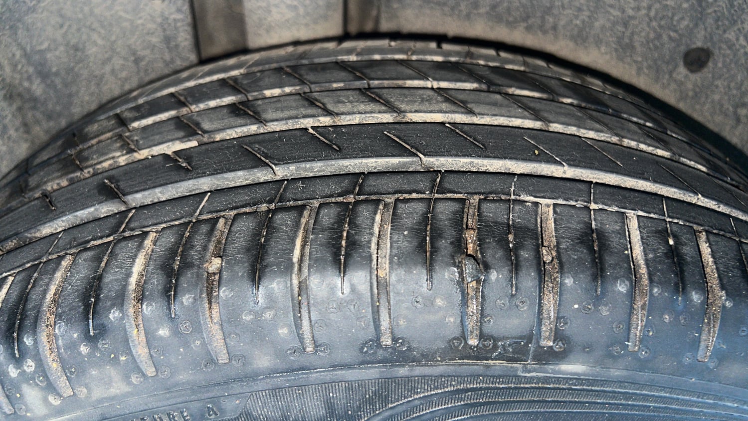 Used 2021 MG Motors Hector Sharp 1.5 Petrol Turbo DCT Petrol Automatic tyres RIGHT REAR TYRE TREAD VIEW