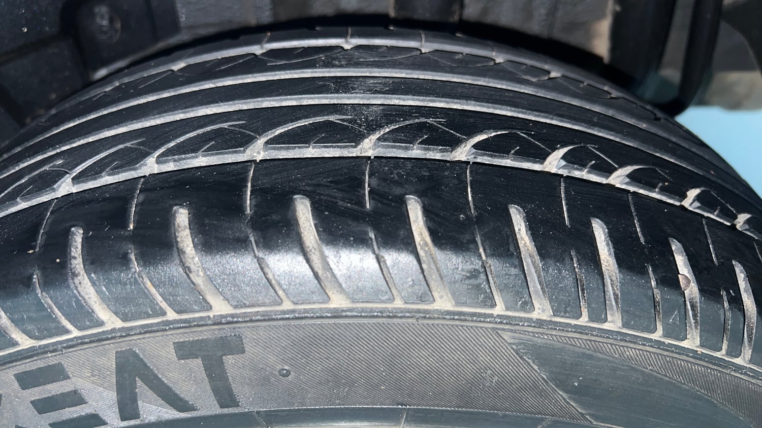 Used 2022 Tata Tigor XZ Plus CNG Cng Manual tyres LEFT REAR TYRE TREAD VIEW