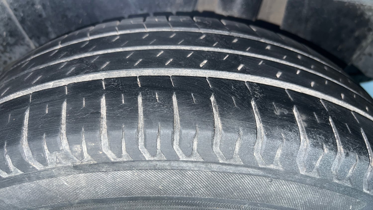 Used 2020 Maruti Suzuki New Ertiga VXi Petrol Manual tyres LEFT REAR TYRE TREAD VIEW