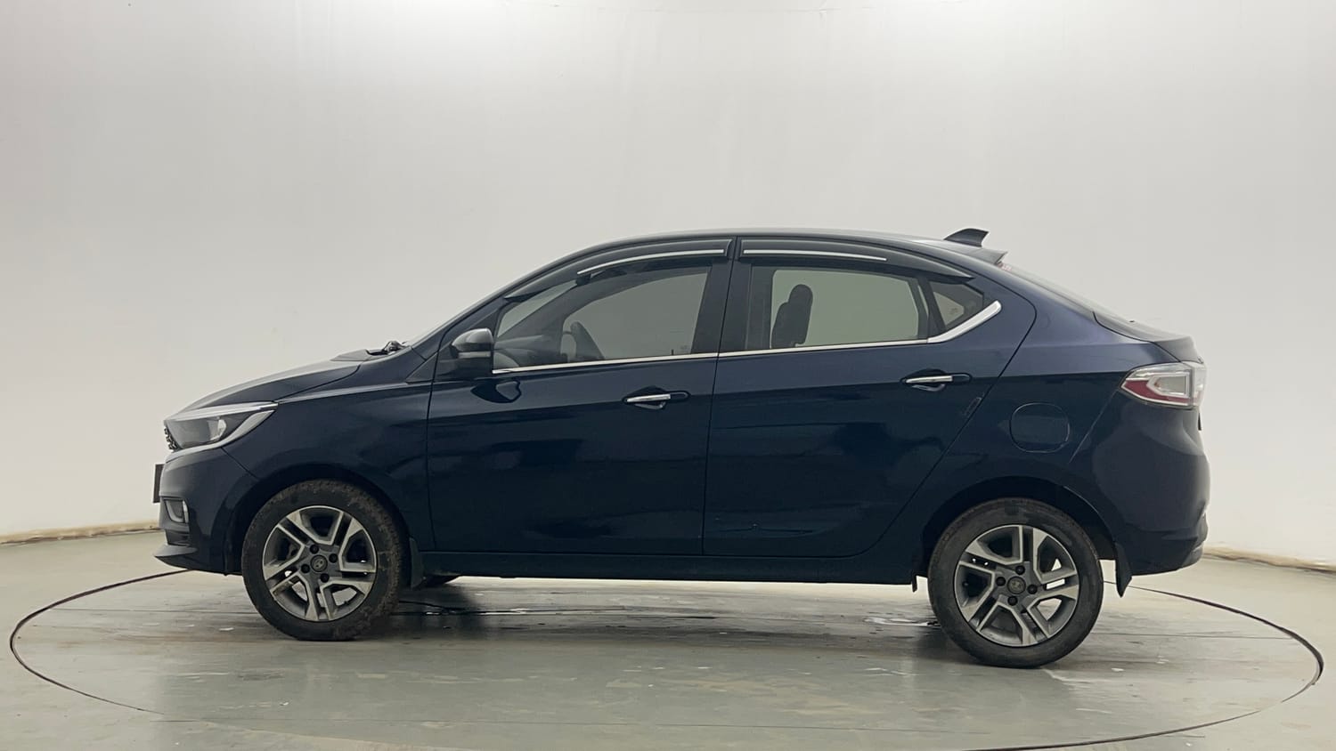 Used 2022 Tata Tigor XZ Plus Petrol Manual exterior LEFT SIDE VIEW