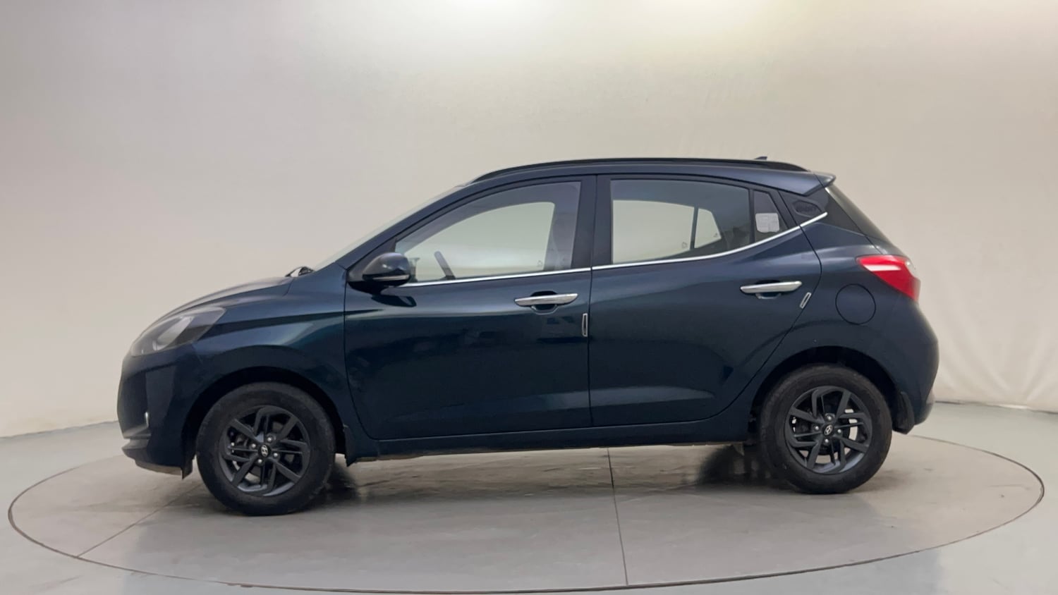 Used 2021 Hyundai Grand i10 Nios Sportz 1.2 Kappa VTVT Petrol Manual exterior LEFT SIDE VIEW