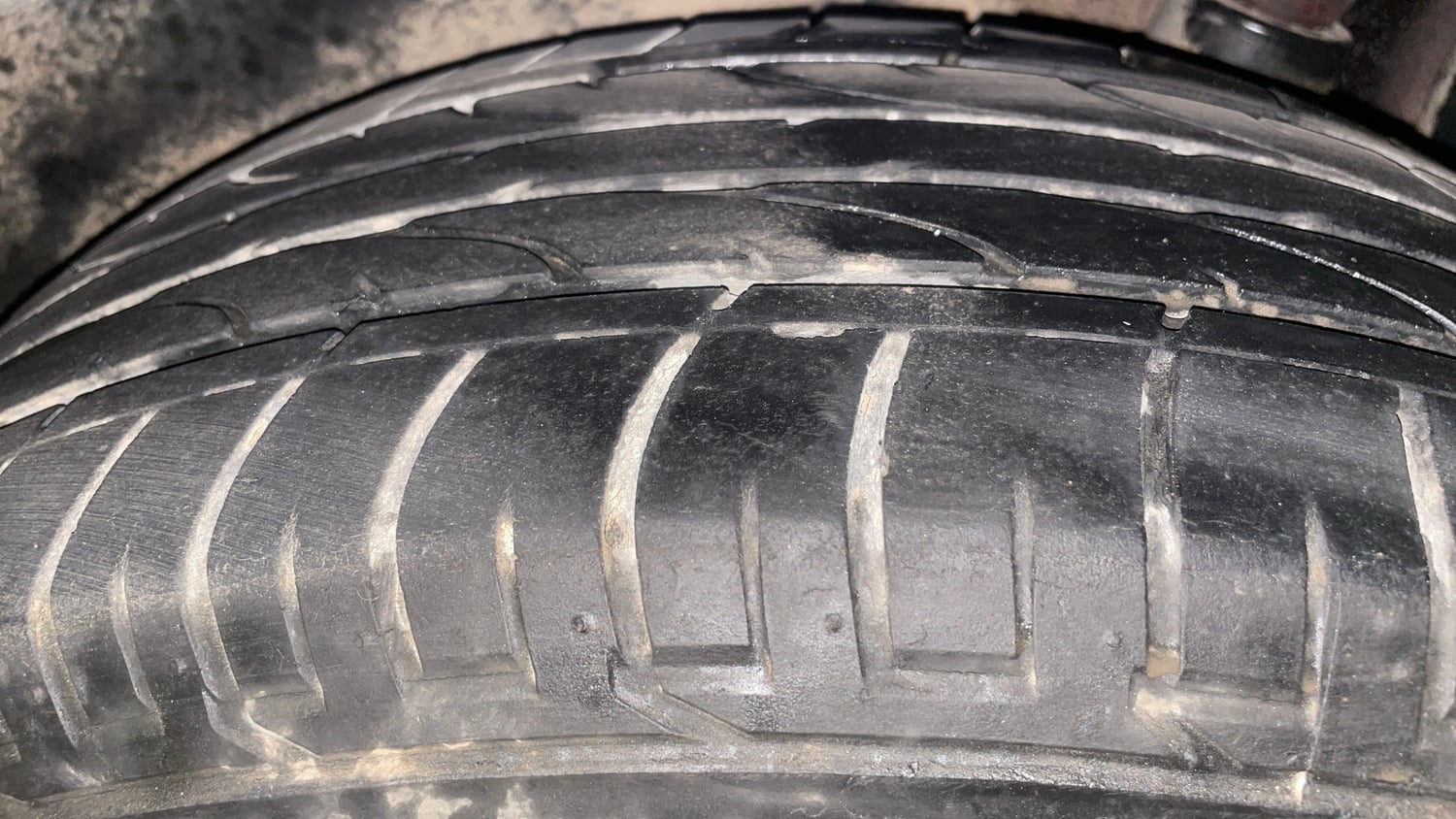 Used 2018 Hyundai Creta SX 1.6 AT Petrol Petrol Automatic tyres LEFT REAR TYRE TREAD VIEW
