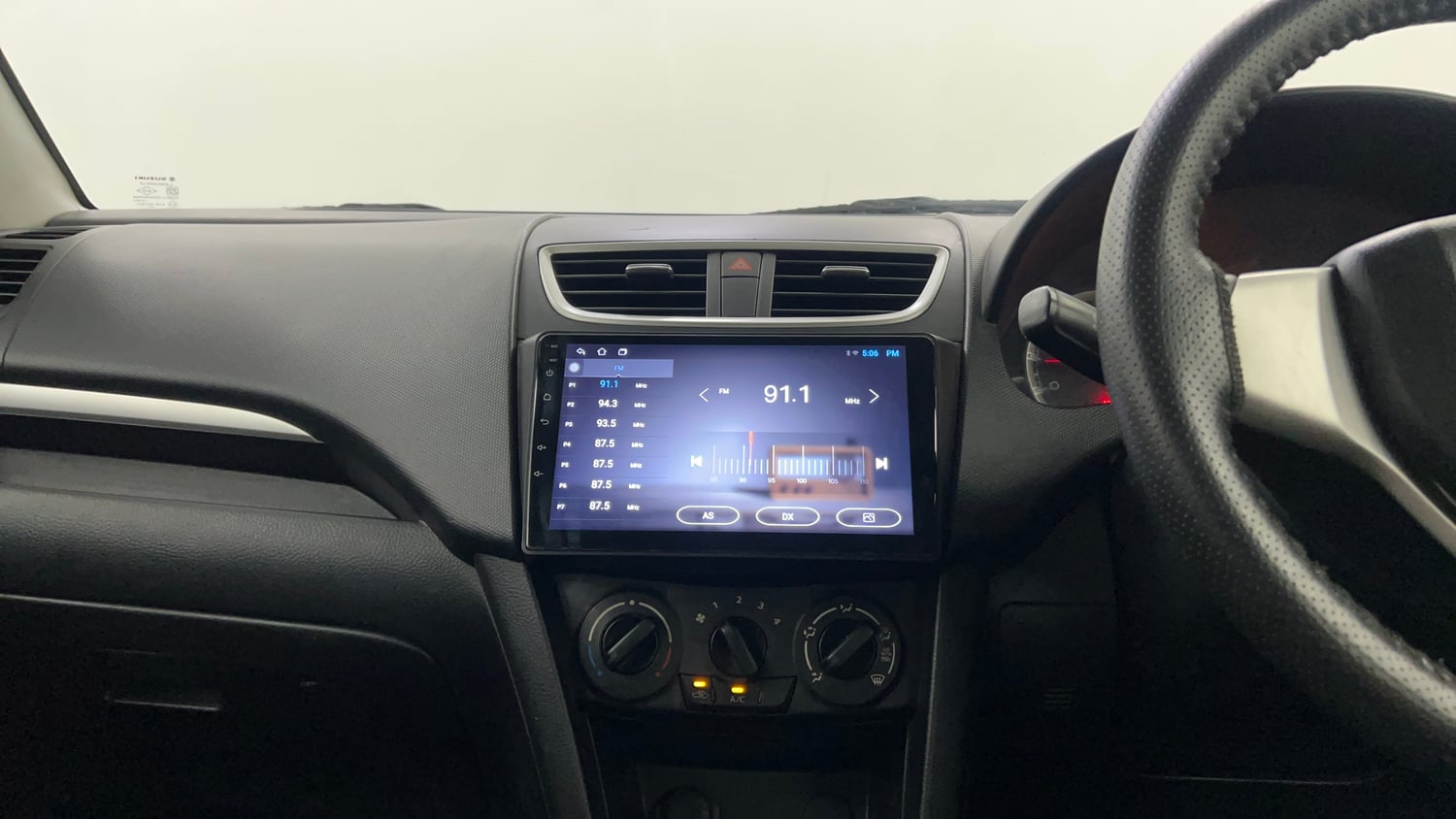 Used 2012 Maruti Suzuki Swift VXi Petrol Manual interior MUSIC SYSTEM & AC CONTROL VIEW
