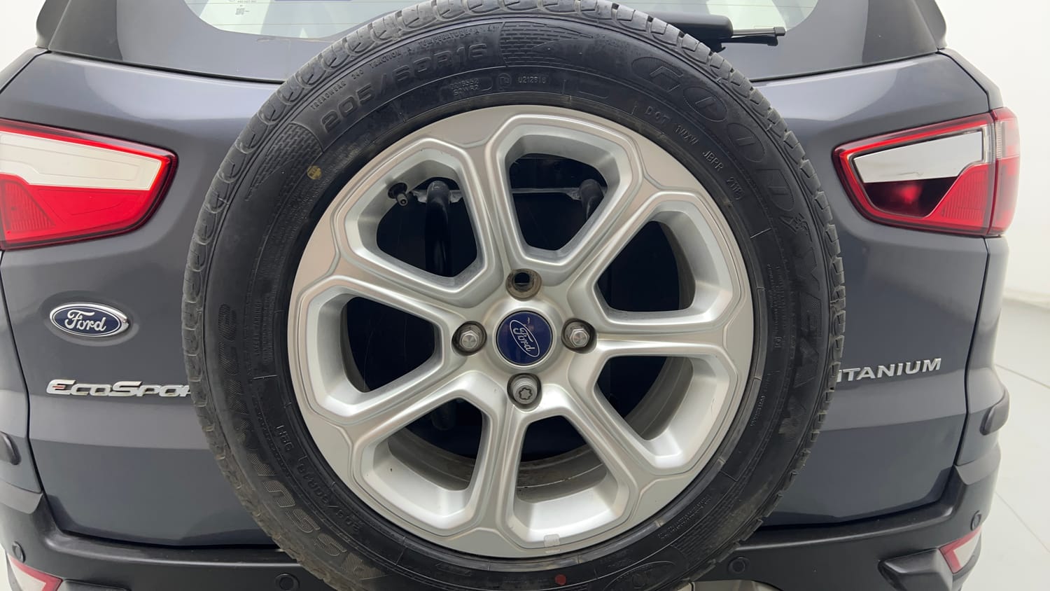Used 2018 Ford EcoSport Titanium + 1.5L Ti-VCT AT Petrol Automatic tyres SPARE TYRE VIEW