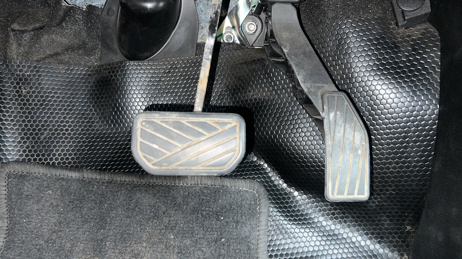 Used 2023 Maruti Suzuki S-Presso VXi (O) AMT Petrol Automatic interior PEDALS VIEW