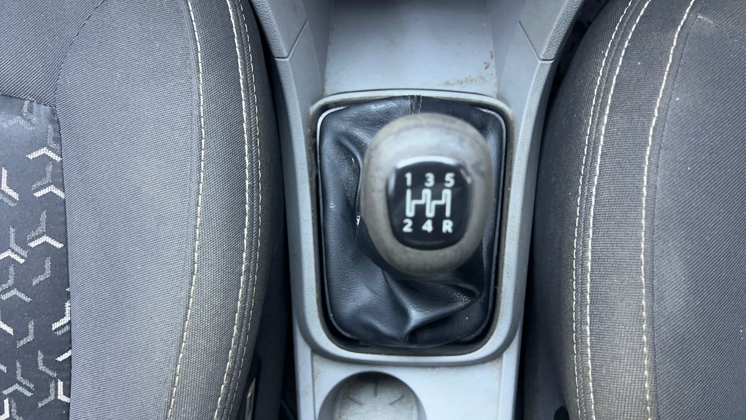 Used 2021 Tata Tiago XT Petrol Manual interior GEAR  KNOB VIEW