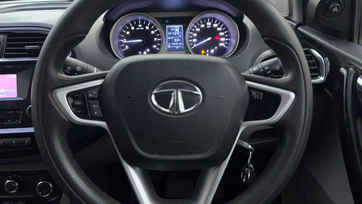 Used 2017 Tata Tiago Revotron XZA Petrol Automatic top_features Airbags