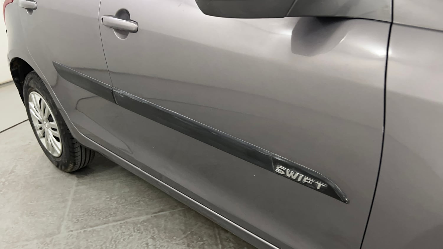 Used 2012 Maruti Suzuki Swift VXi Petrol Manual dents MINOR DENT