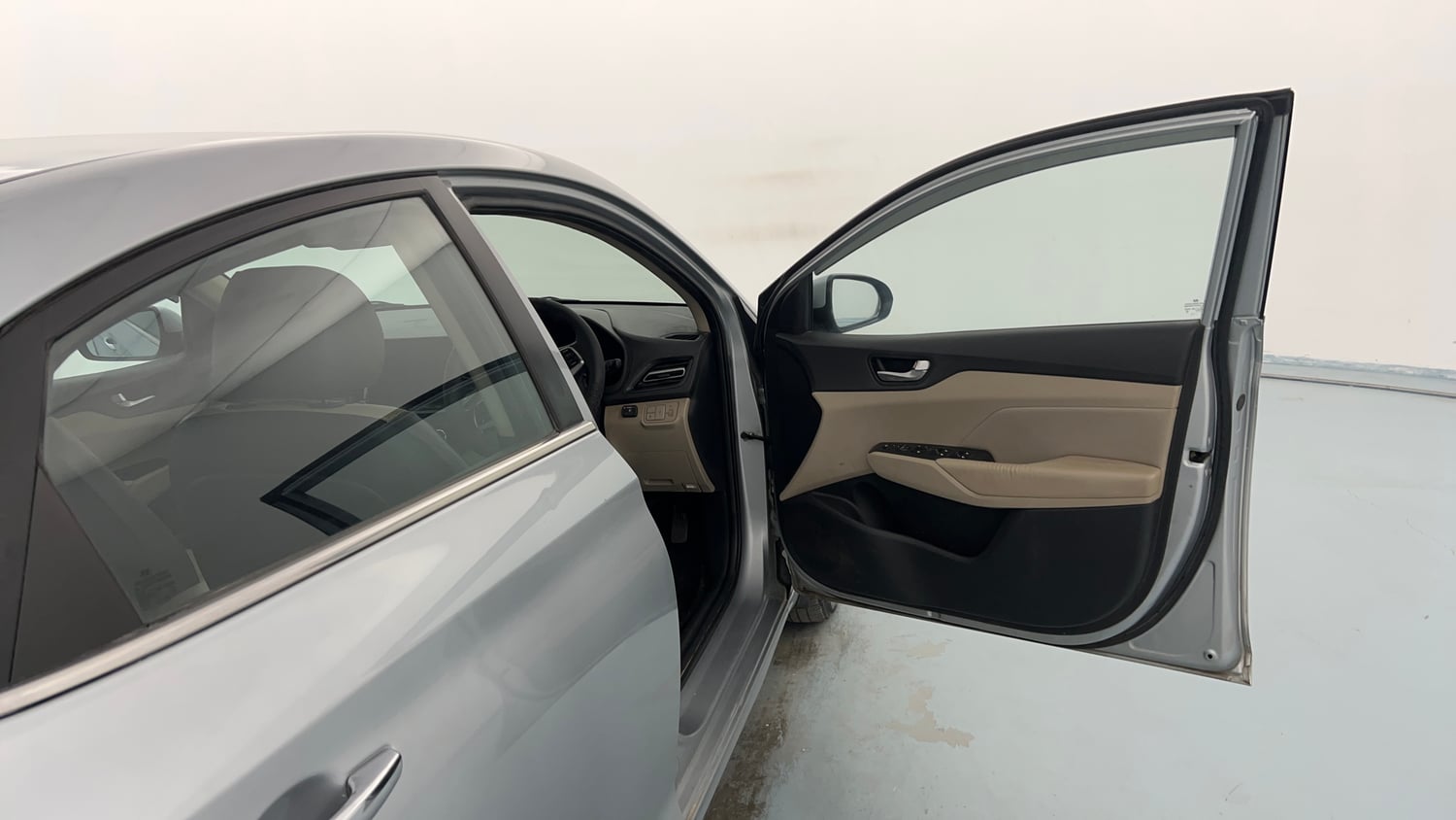 Used 2021 Hyundai Verna SX (O)1.5 MPi Petrol+ CNG (Outside Fitted) Cng Manual interior RIGHT FRONT DOOR OPEN VIEW