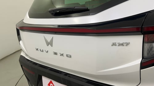 Used 2024 Mahindra XUV 3XO AX7 1.2 Petrol Petrol Manual dents MINOR SCRATCH