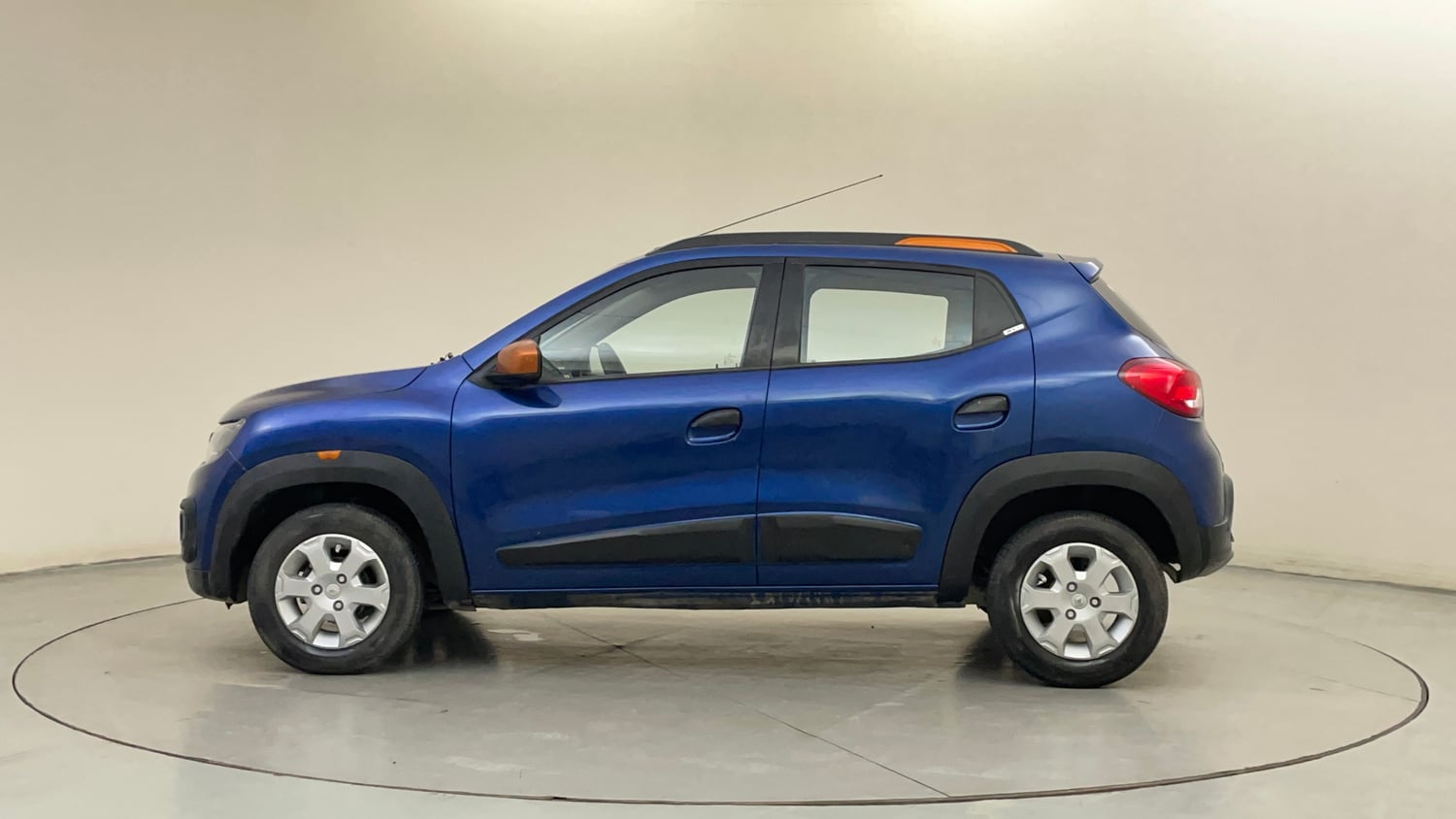 Used 2017 Renault Kwid CLIMBER 1.0 AMT Petrol Automatic exterior LEFT SIDE VIEW