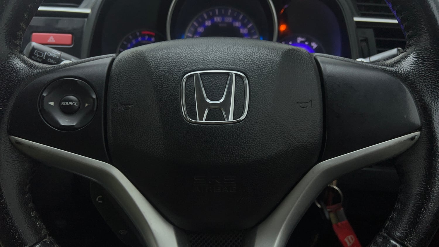 Used 2015 Honda Jazz V AT Petrol Petrol Automatic top_features Airbags