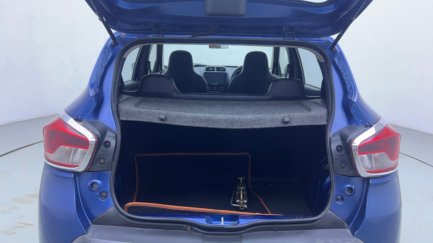 Used 2018 Renault Kwid CLIMBER 1.0 AMT Petrol Automatic interior DICKY INSIDE VIEW