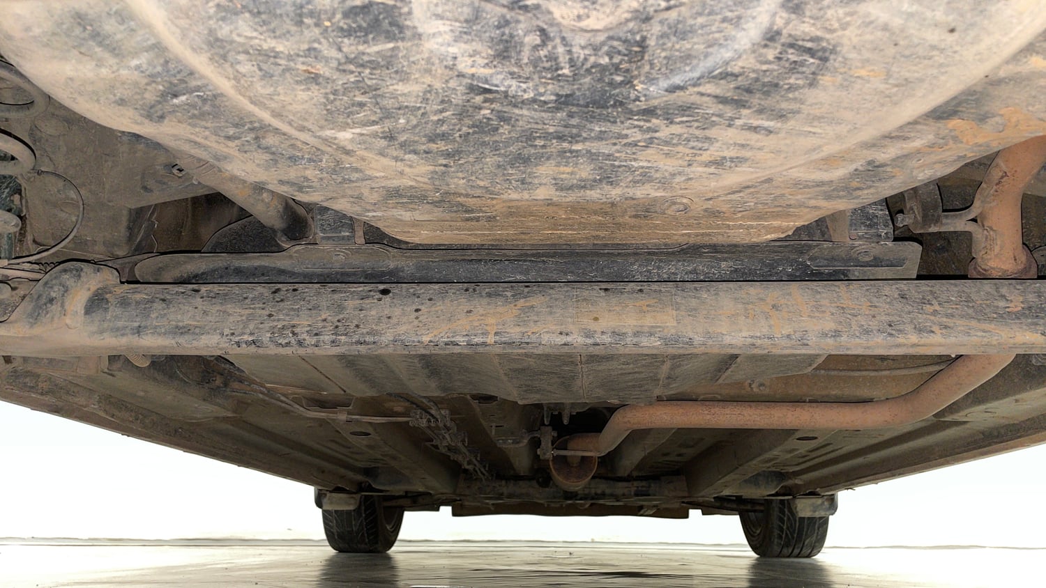 Used 2021 Tata Altroz XZ Petrol Petrol Manual extra REAR UNDERBODY VIEW (TAKEN FROM REAR)