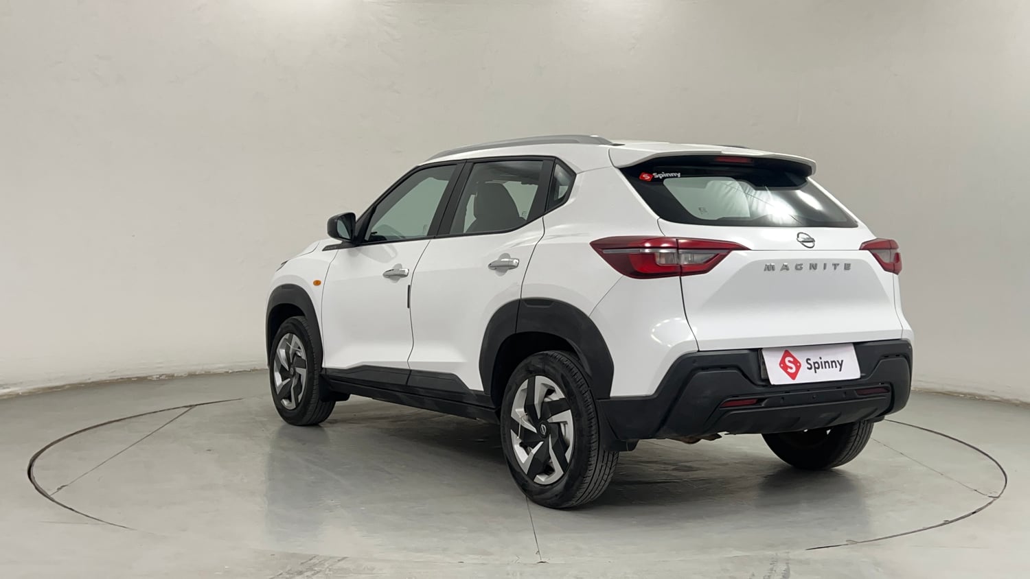 Used 2025 Nissan Magnite Visia B4D 1.0 Petrol MT Petrol Manual exterior LEFT REAR CORNER VIEW