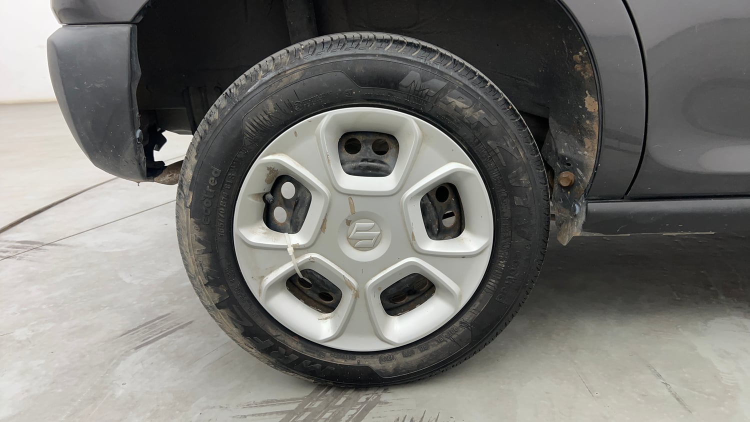 Used 2023 Maruti Suzuki S-Presso VXi (O) AMT Petrol Automatic tyres RIGHT REAR TYRE RIM VIEW