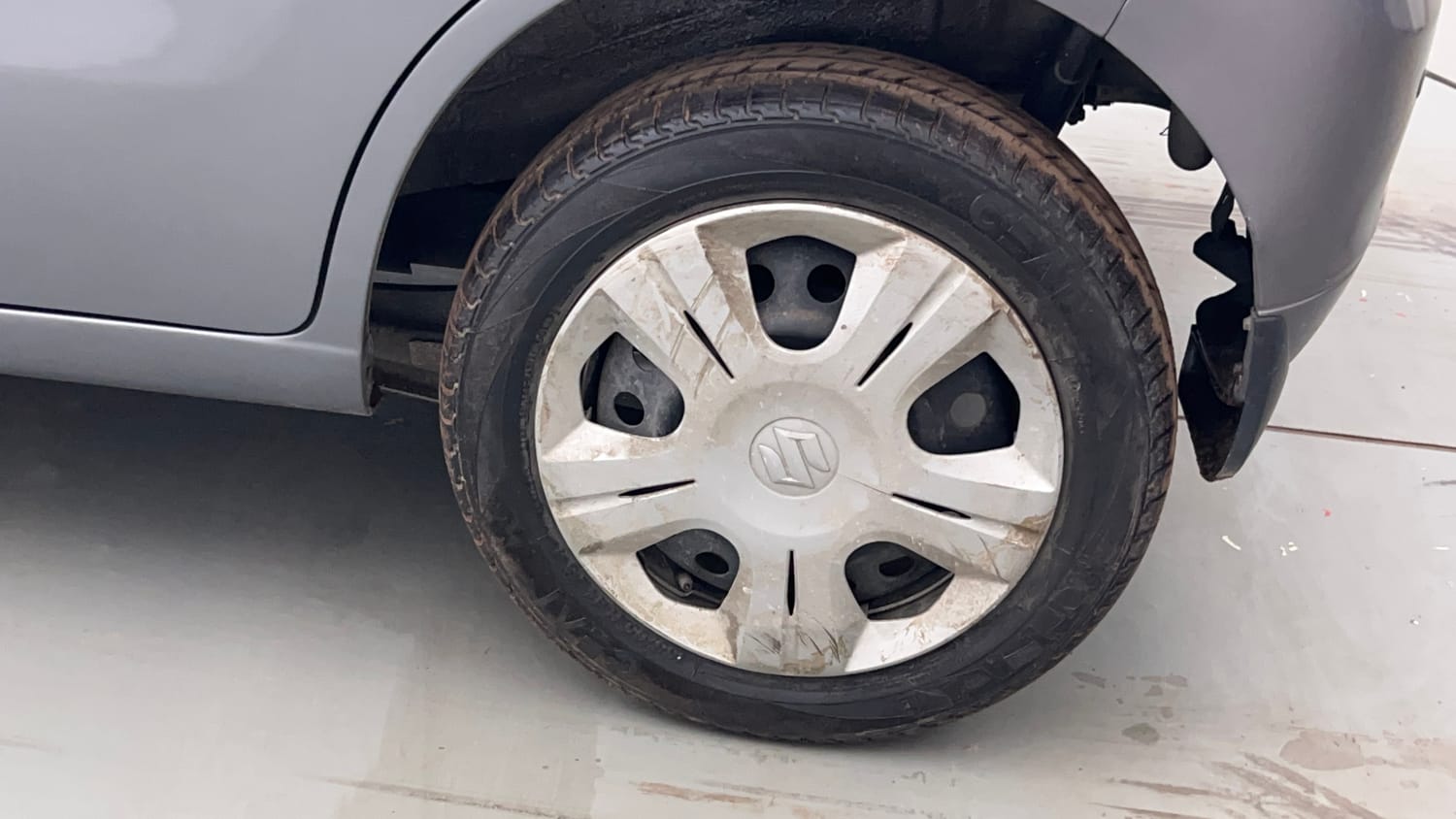 Used 2018 Maruti Suzuki Wagon R 1.0 VXI AMT Petrol Automatic tyres LEFT REAR TYRE RIM VIEW