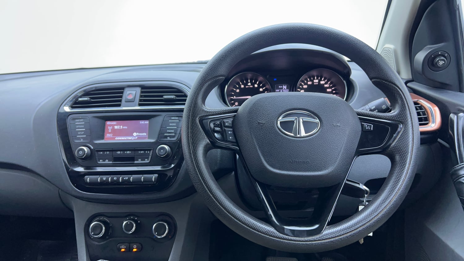 Used 2018 Tata Tigor Revotron XZA Petrol Automatic interior STEERING VIEW