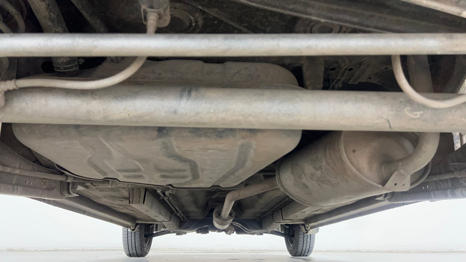 Used 2012 Maruti Suzuki Wagon R 1.0 VXi Petrol Manual extra REAR UNDERBODY VIEW (TAKEN FROM REAR)