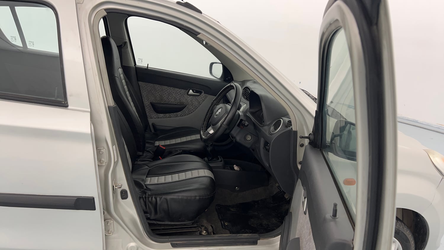 Used 2018 Maruti Suzuki Alto 800 VXi Petrol Manual interior RIGHT SIDE FRONT DOOR CABIN VIEW