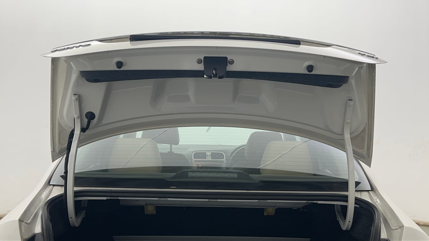 Used 2017 Volkswagen Vento Highline Plus 1.2 (P) AT 16 Alloy Petrol Automatic interior DICKY DOOR OPEN VIEW