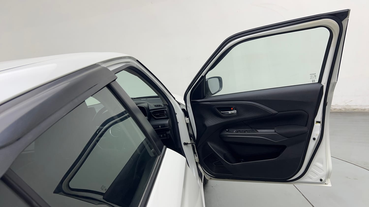 Used 2025 Maruti Suzuki Swift VXi Petrol Manual interior RIGHT FRONT DOOR OPEN VIEW